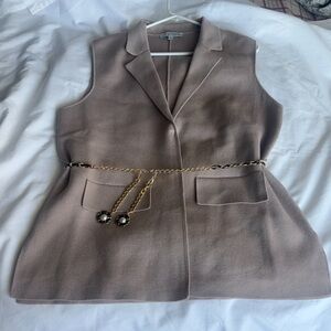 Elegant Sleeveless Vest with Gold Chain